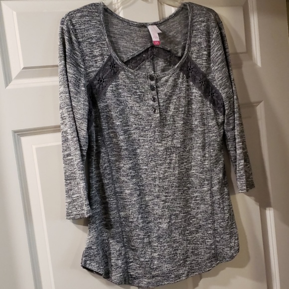 Tops - 3/$12 Gray shirt